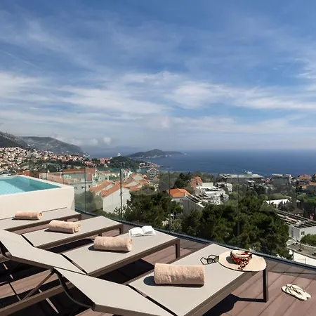 Modern In With Infinity Rooftop Pool Villa *